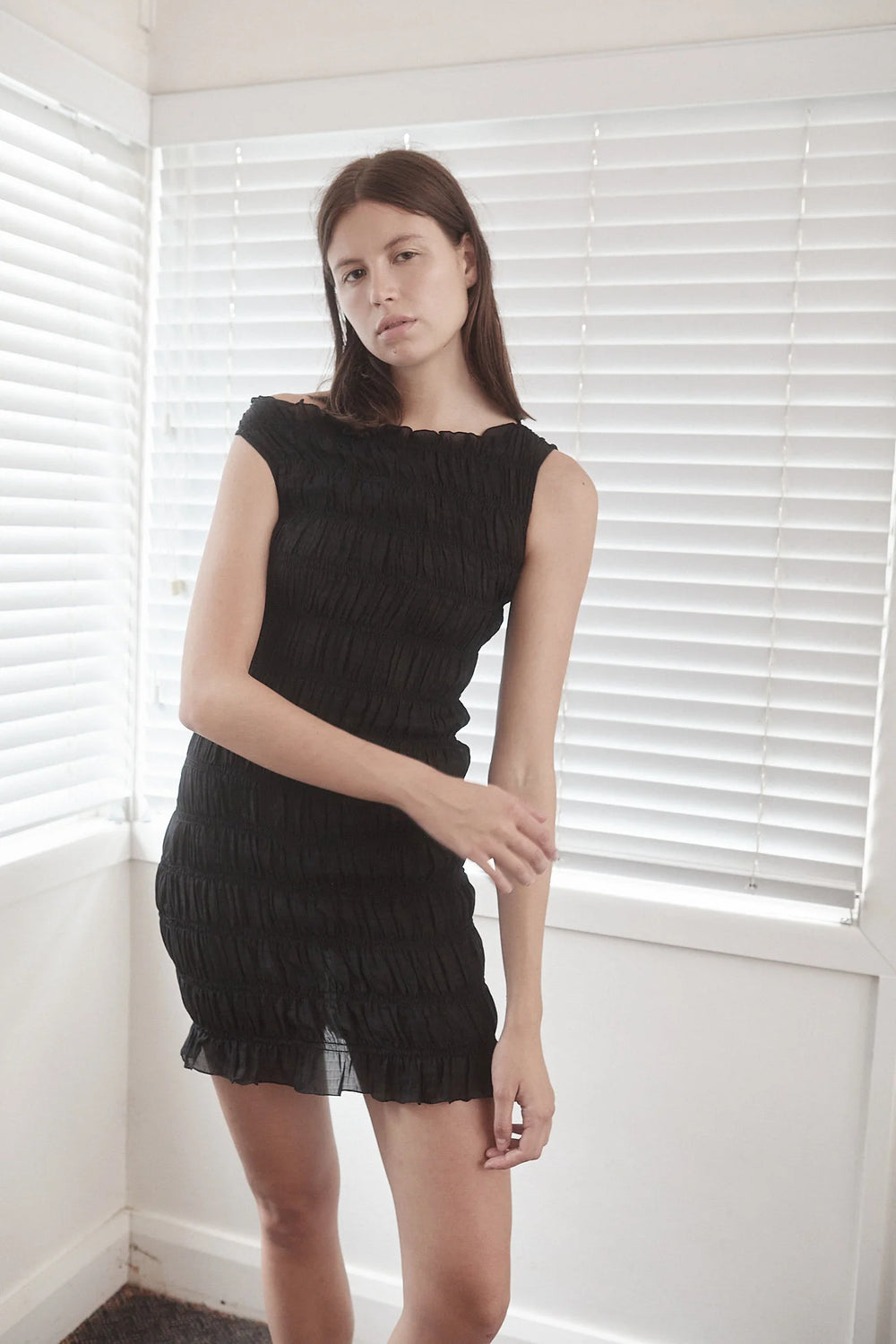 GATHERED MINI DRESS BLACK - DEL VILLAR