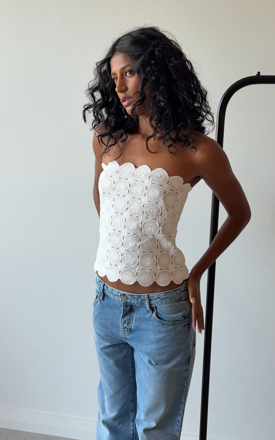 DOILY TOP WHITE - ST.AGNI