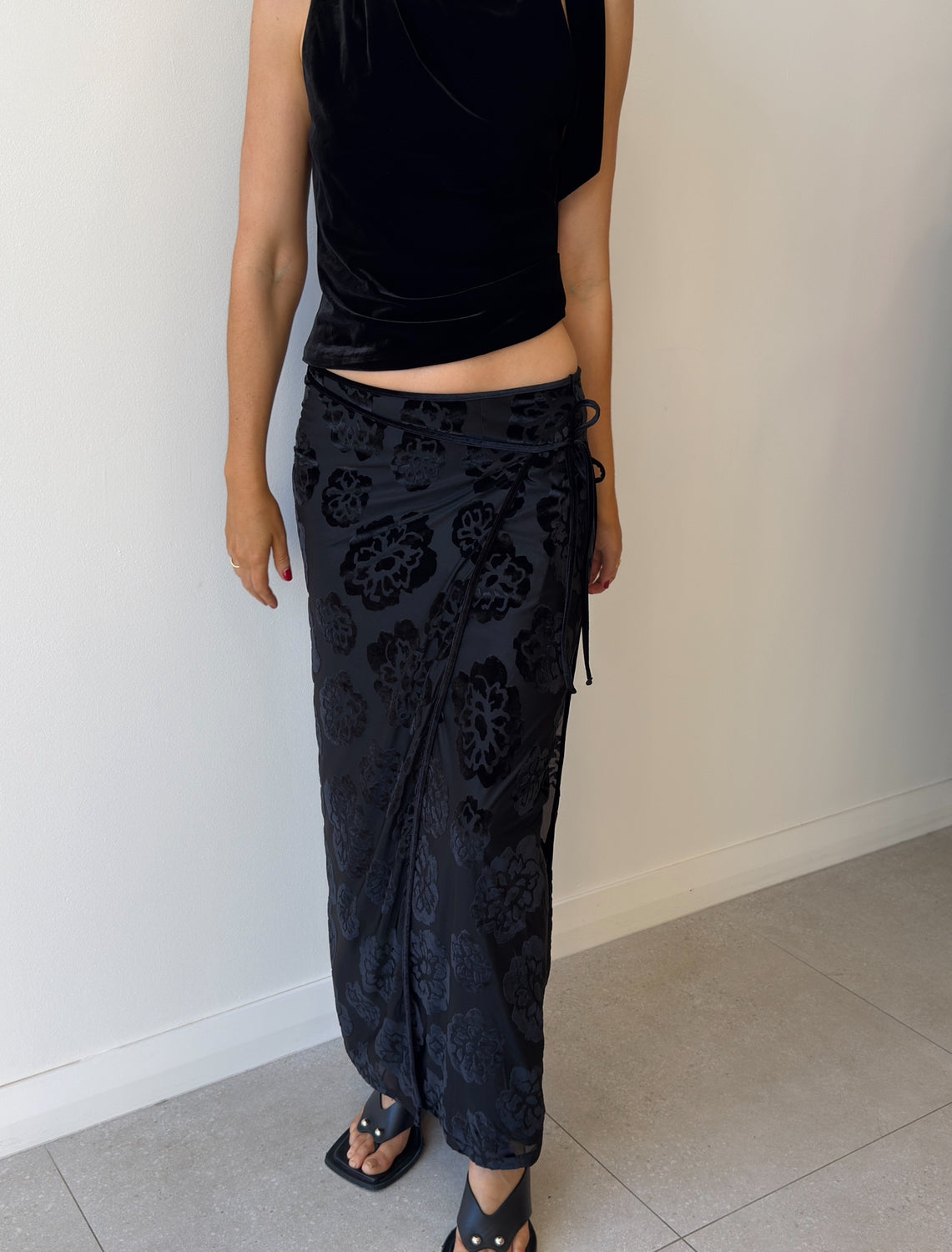 VITTORIA WRAP SKIRT MIDNIGHT FLORAL - SIR