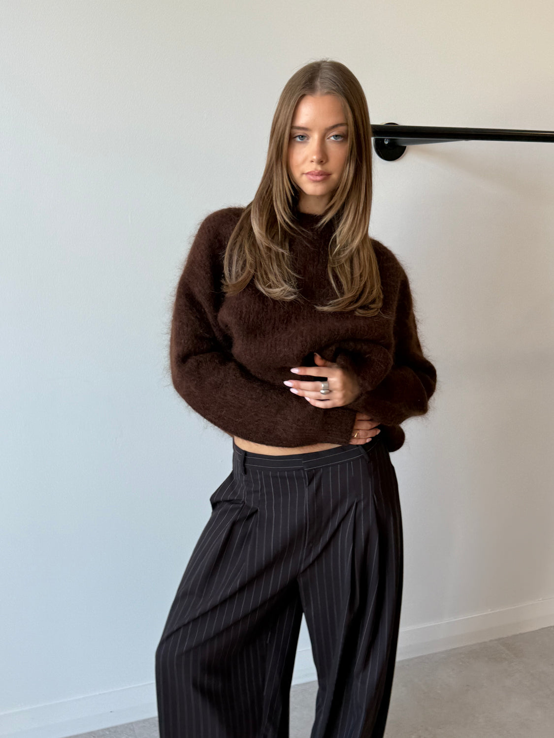 SCOTT CREW NECK COCOA BROWN - MR MITTENS
