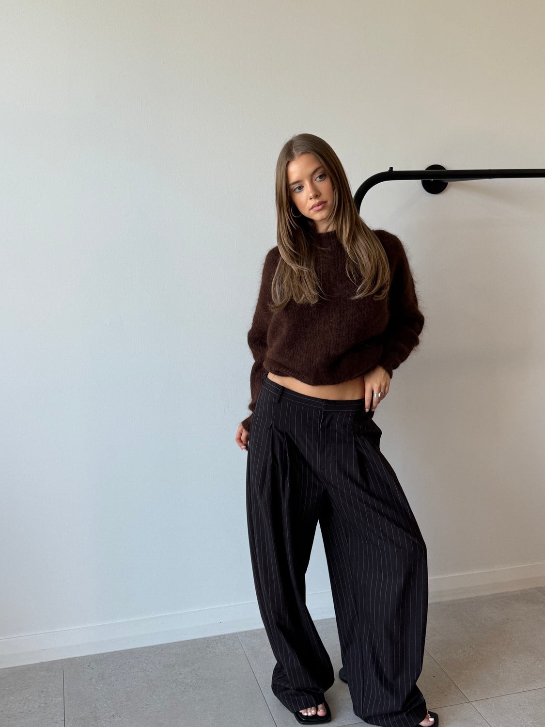 SCOTT CREW NECK COCOA BROWN - MR MITTENS