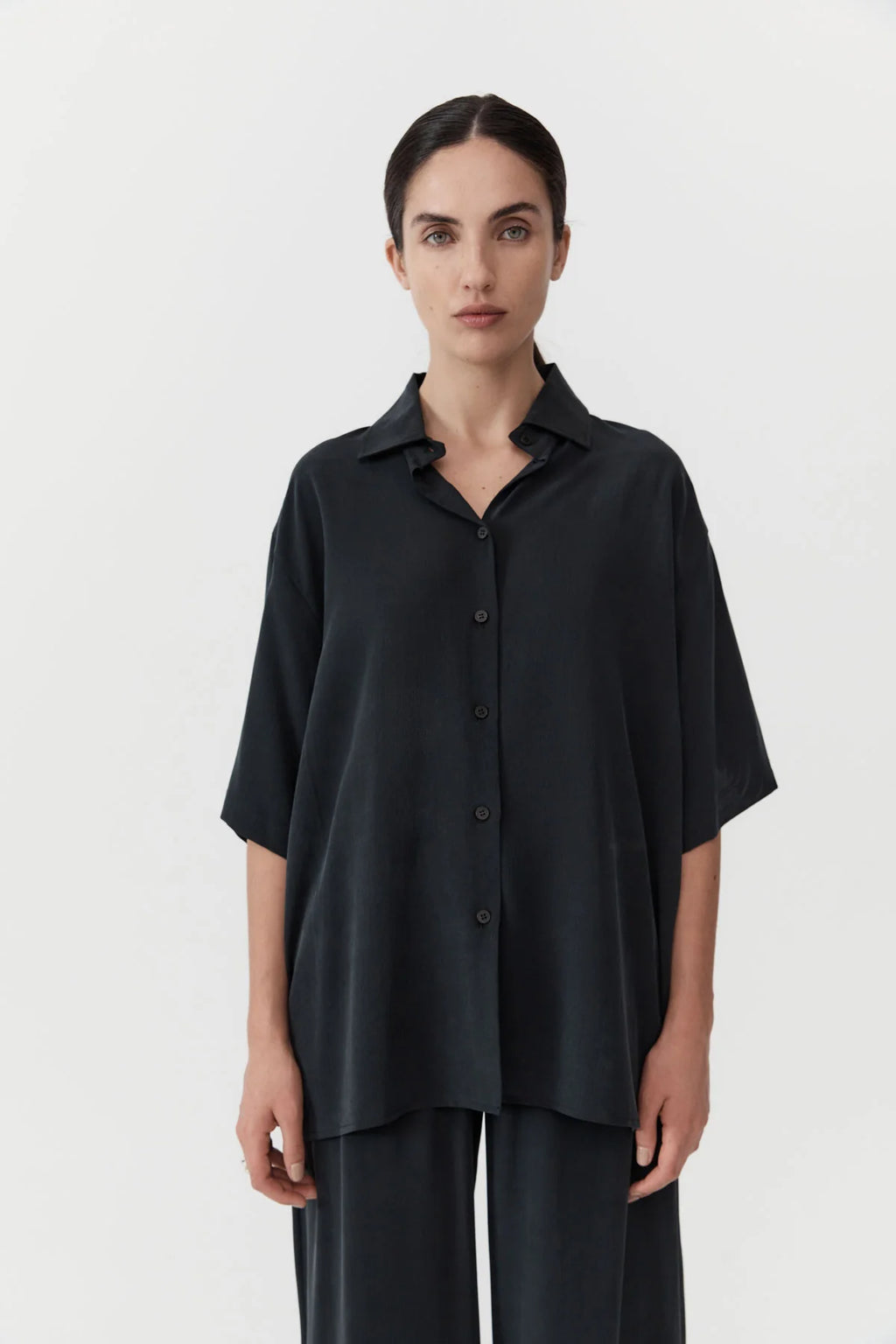 UNISEX SILK SHIRT WASHED BLACK