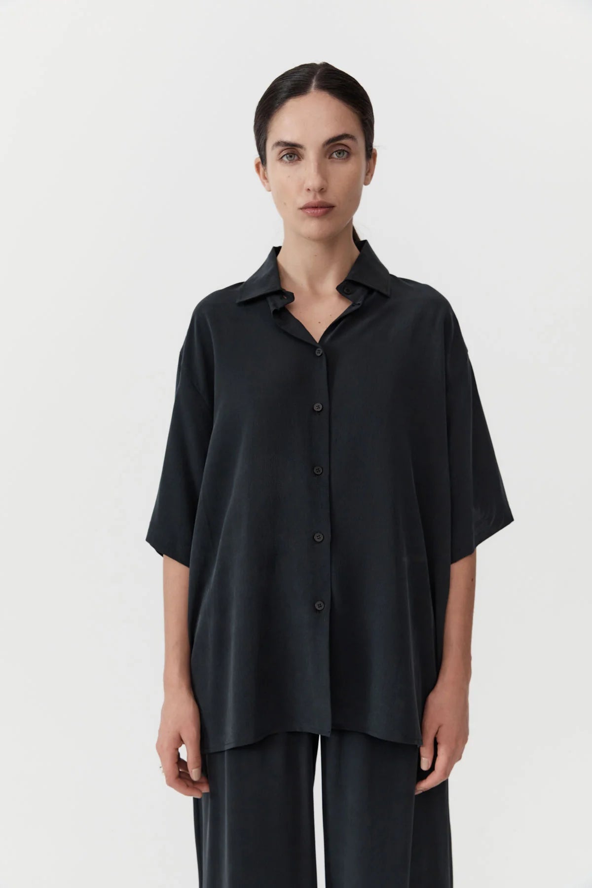 UNISEX SILK SHIRT WASHED BLACK