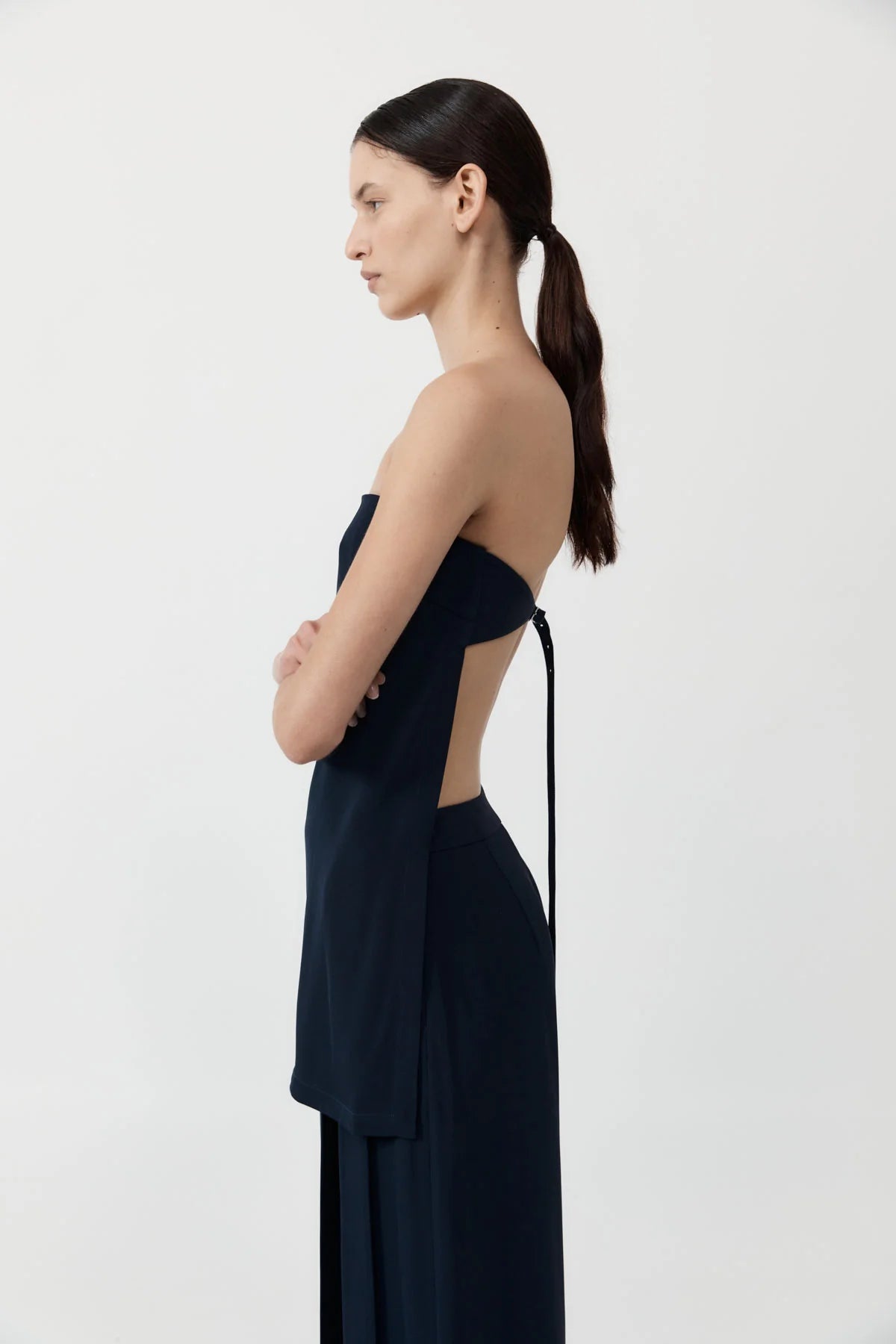 STRAPLESS BUCKLE BACK TOP INKWELL