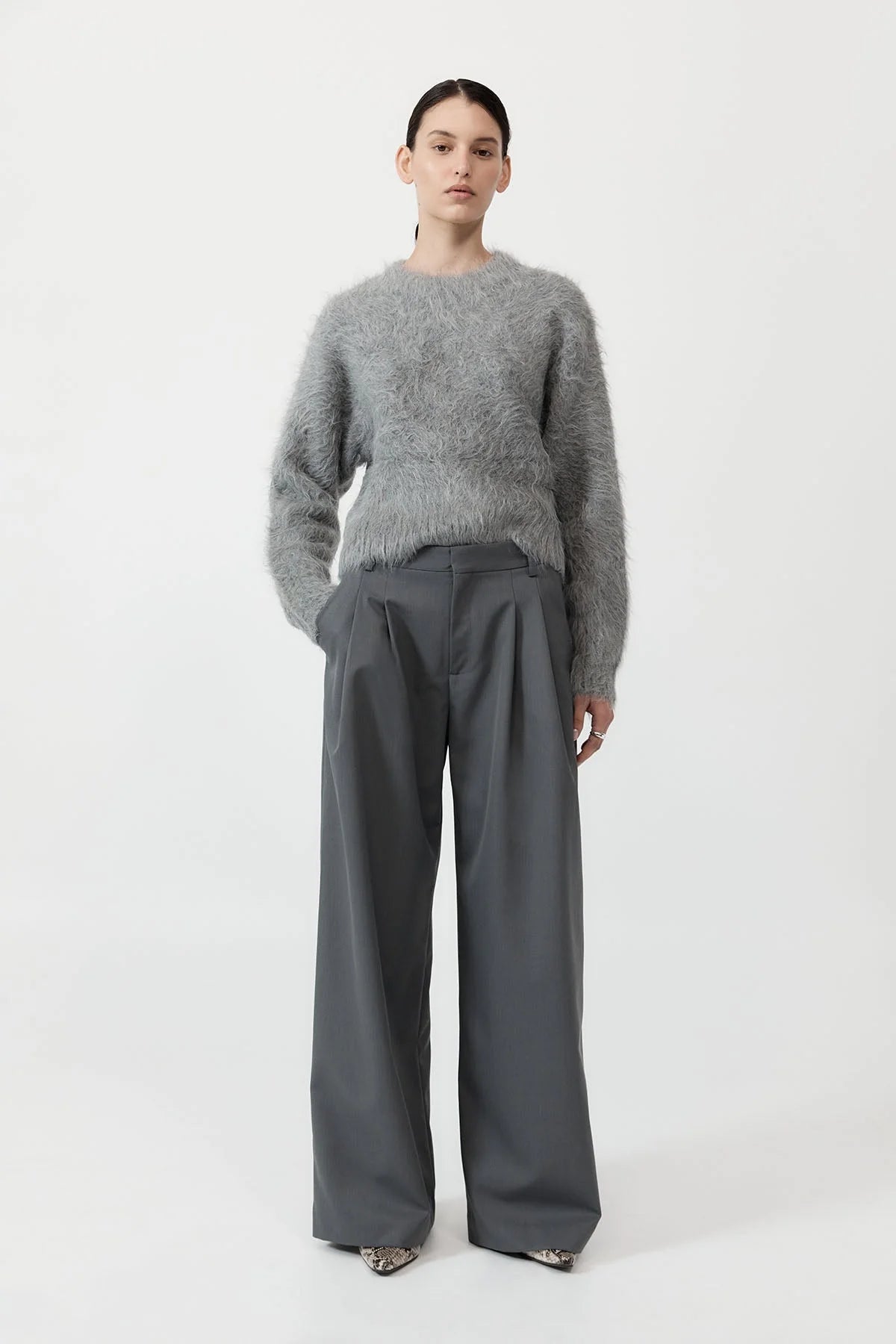 ALPACA SWEATER SOFT GREY