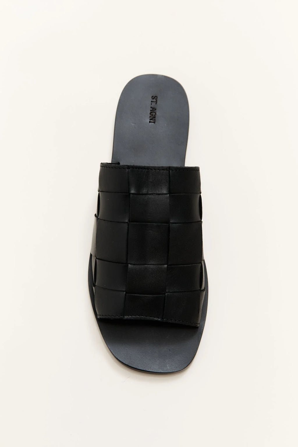 WOVEN FLATS BLACK