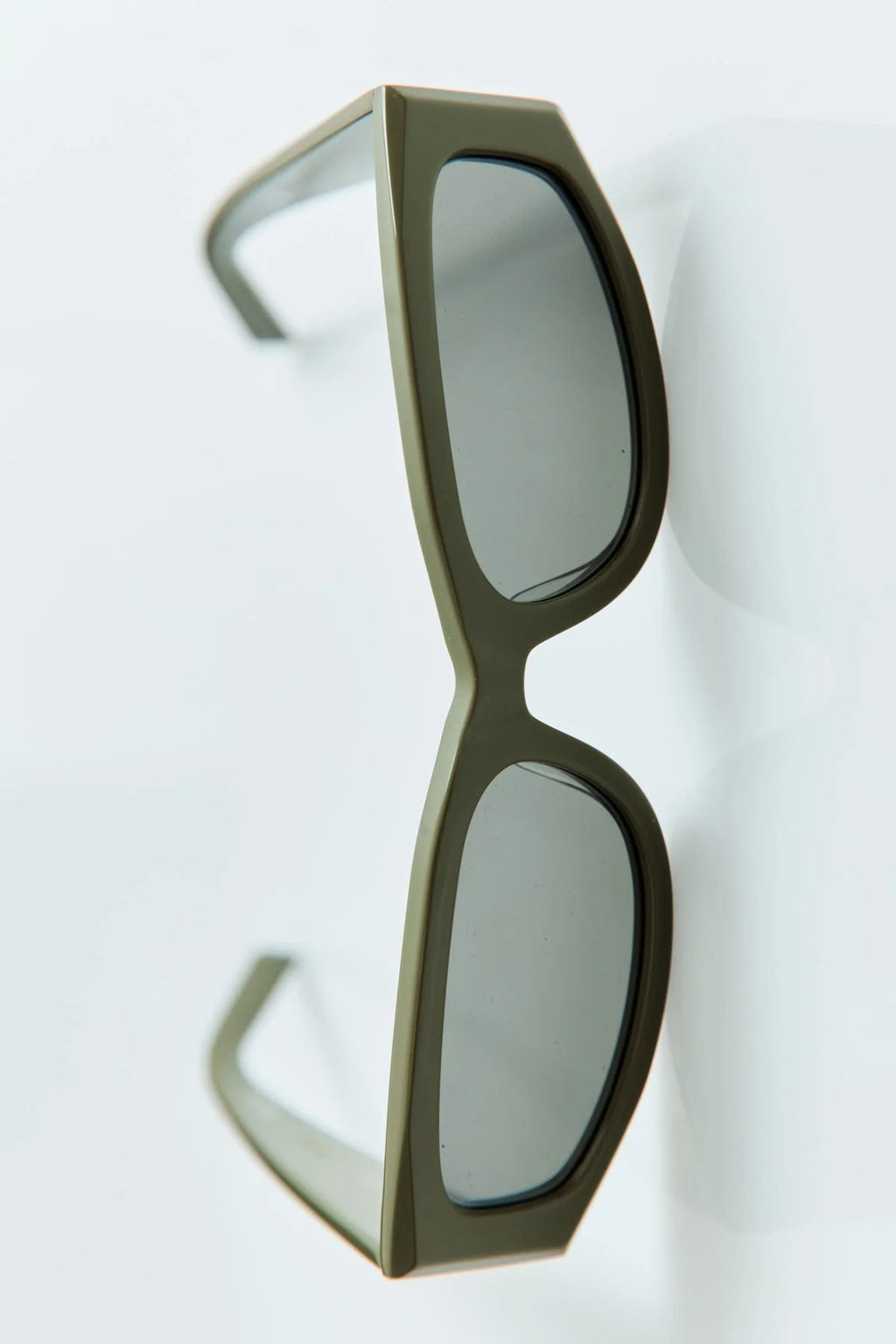 EVERYDAY RECTANGLE SUNGLASSES OLIVE