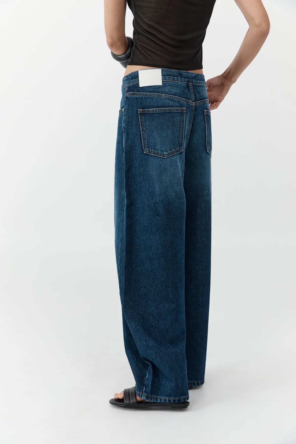 MID RISE PLEASE BARREL JEANS