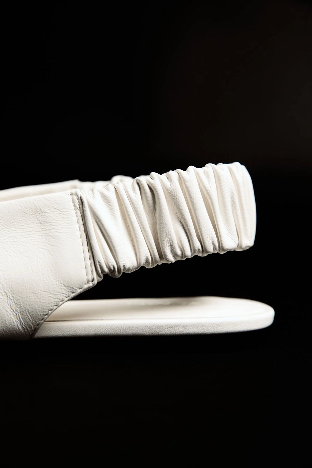 ENVELOPE SLING BACK FLAT TOFU