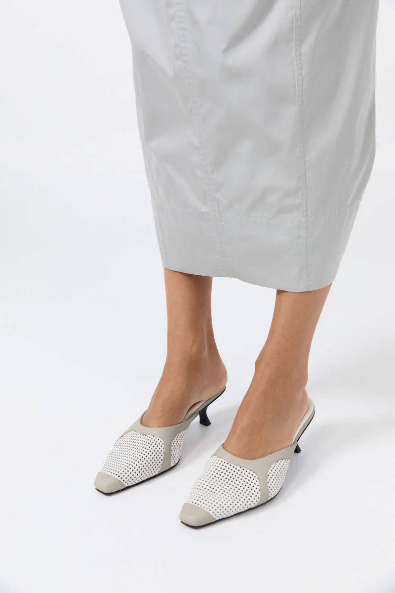 PERFORATED HEEL OFF WHITE