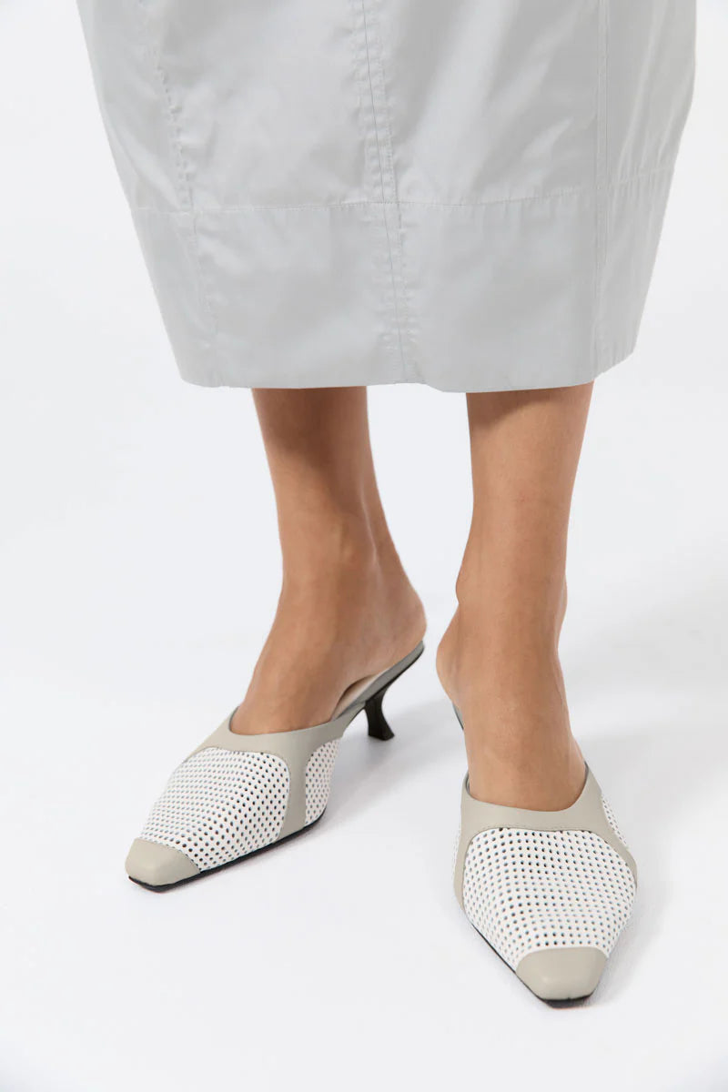 PERFORATED HEEL OFF WHITE