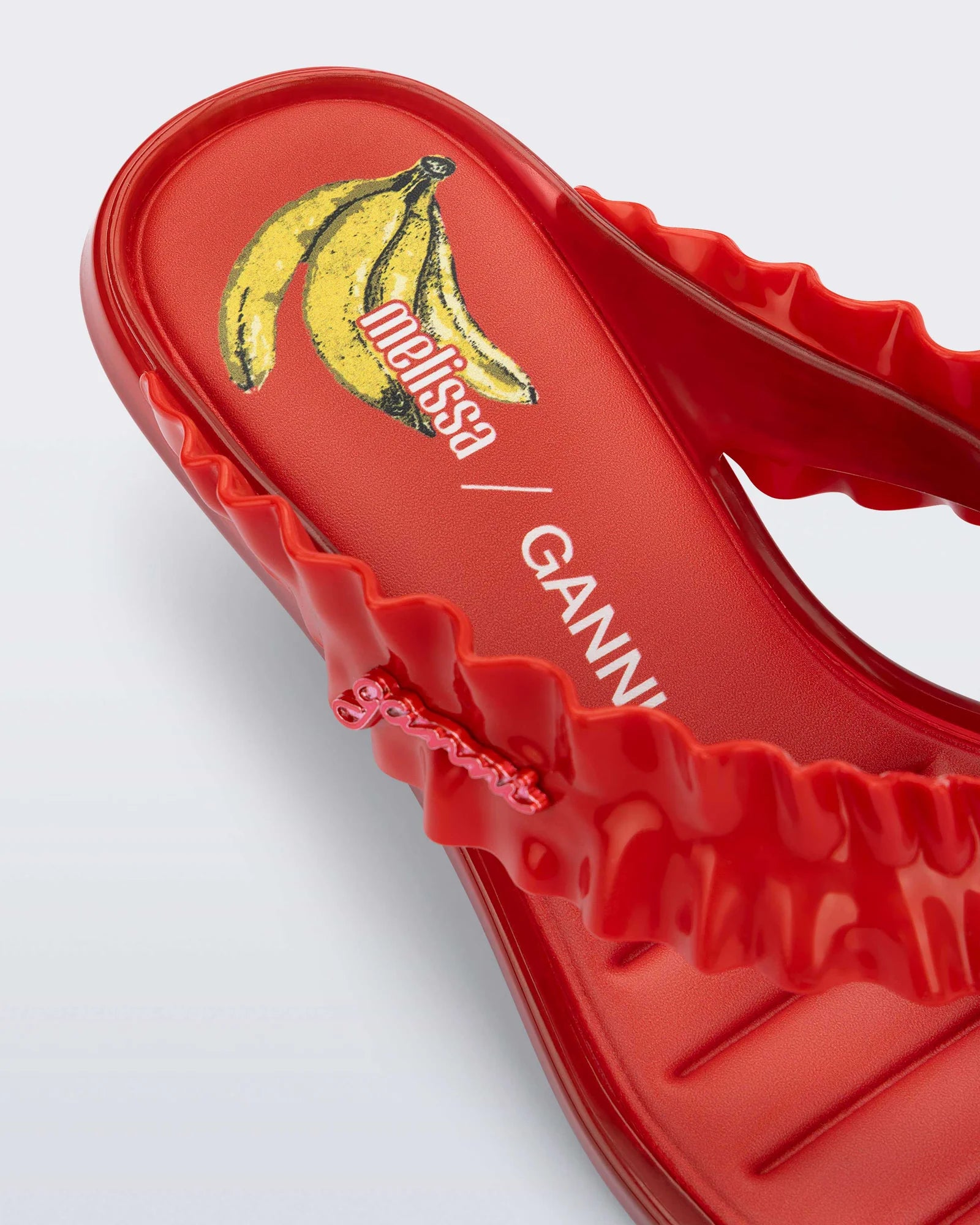 MELISSA X GANNI THONG KITTEN HEEL RED