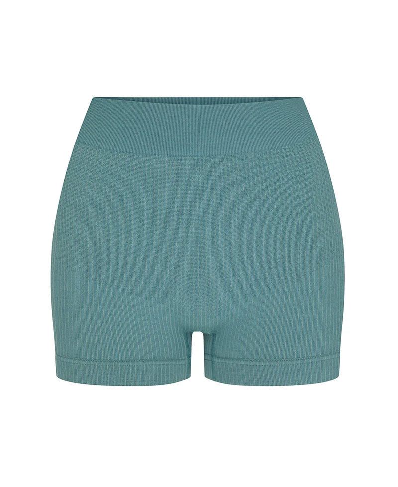 CLASSIC WOOL MICRO SHORT FROST