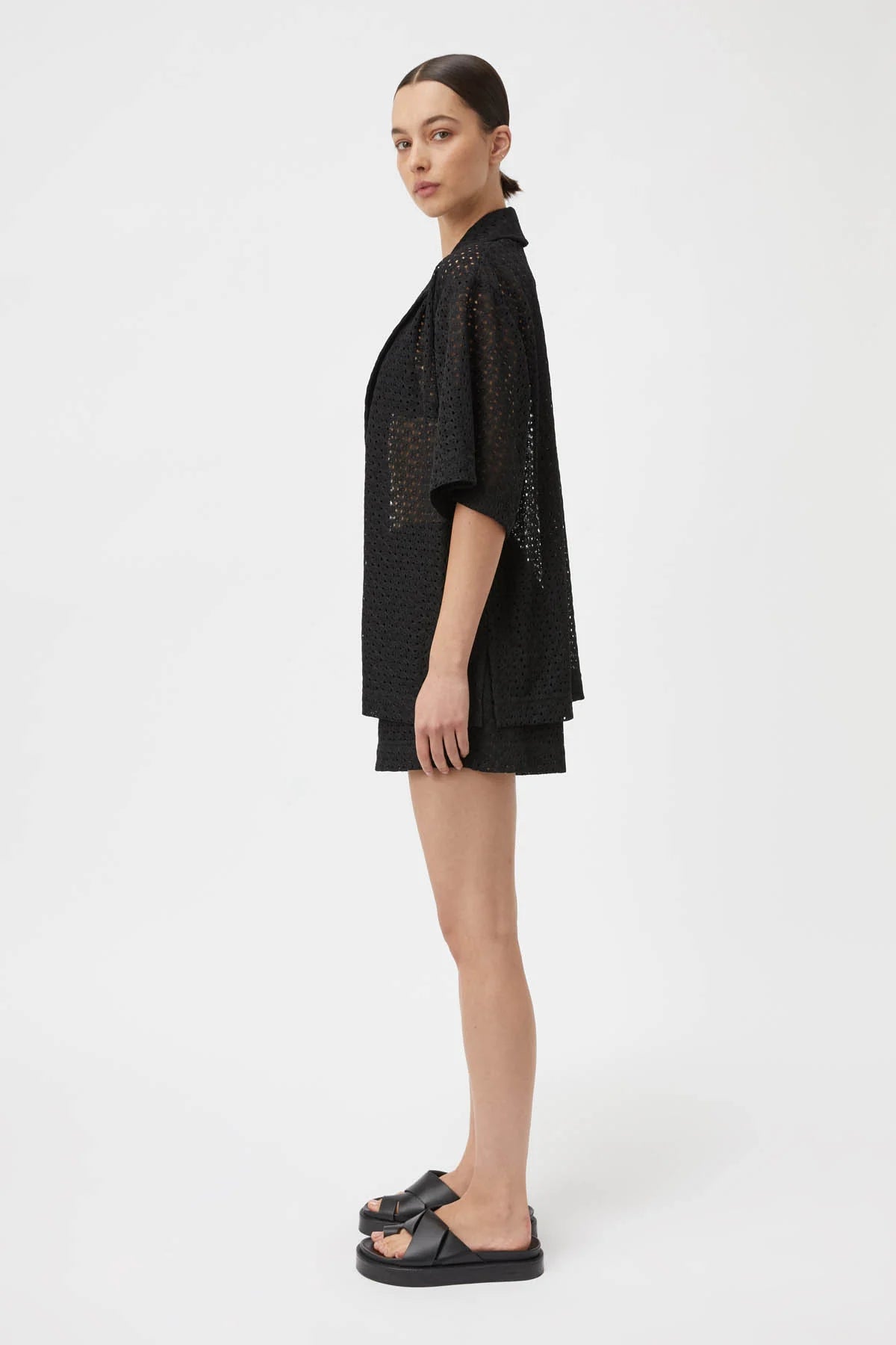 AGNA LACE SHORTS BLACK