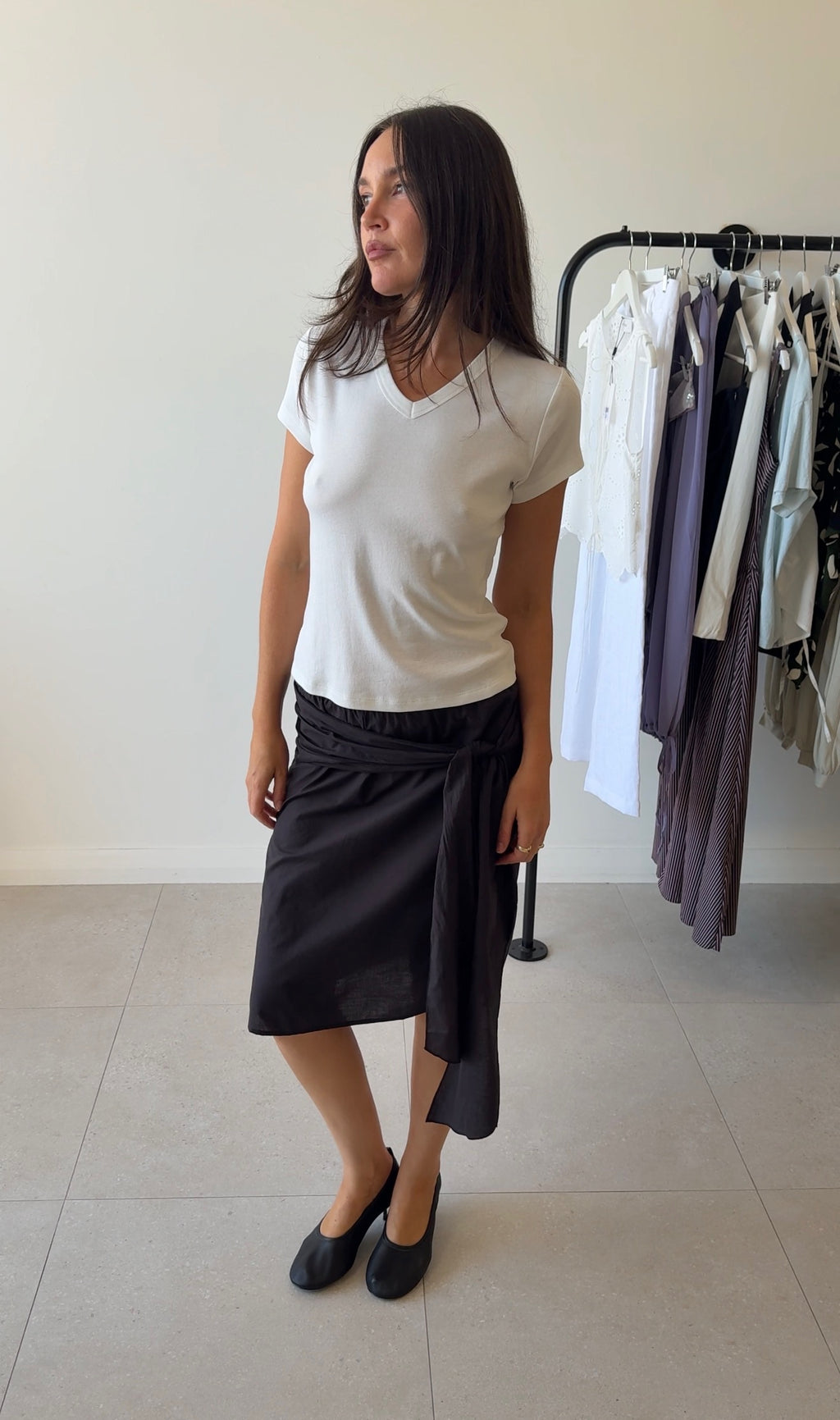 ORGANIC COTTON V NECK TEE WHITE