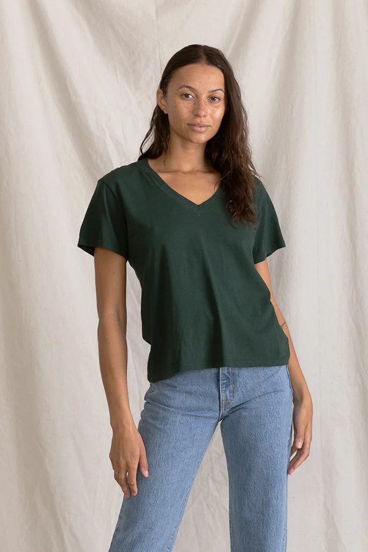 HENDRIX BASIC V NECK PINE - PERFECT WHITE TEE