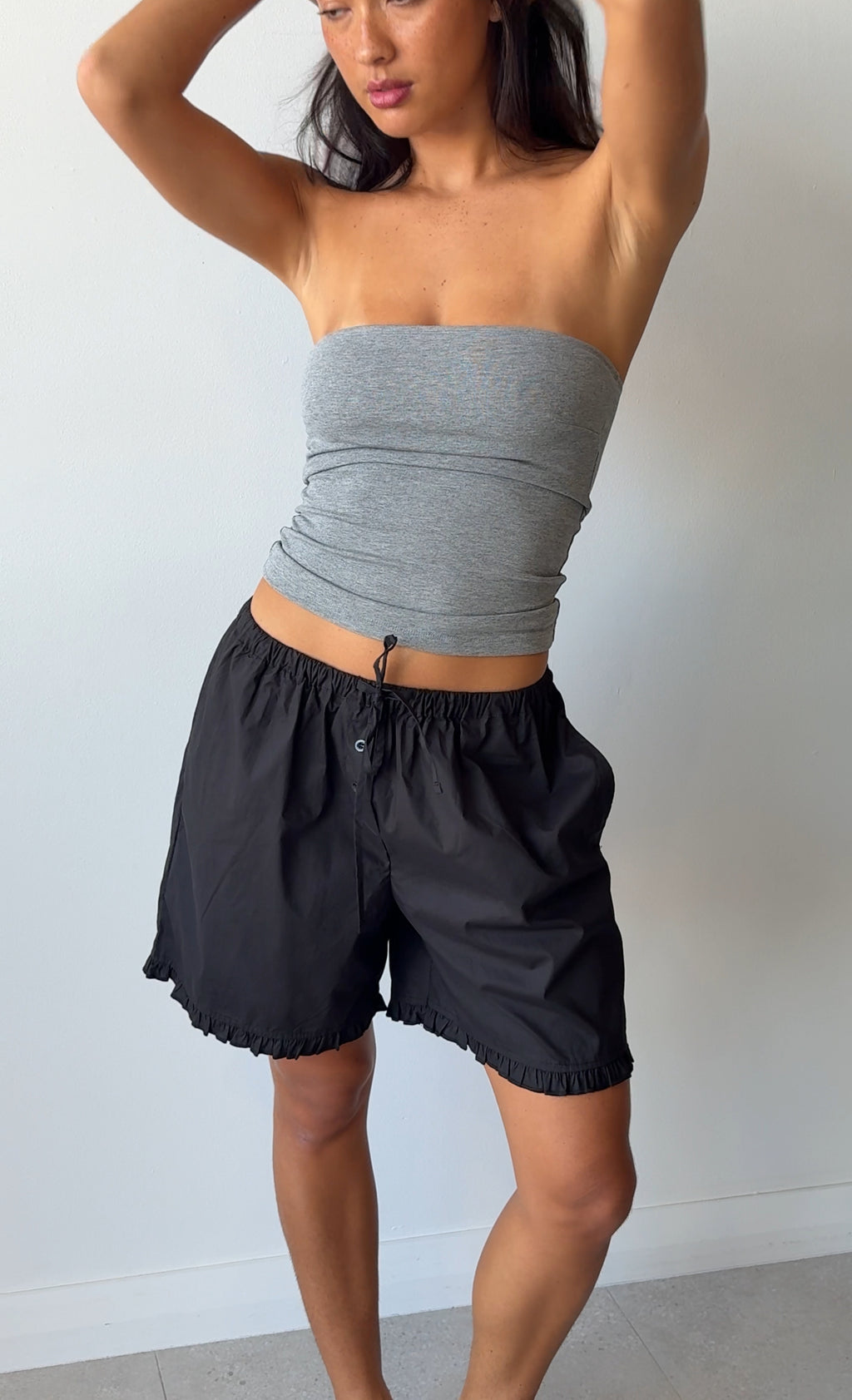 FLOUNCE SHORT BLACK