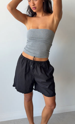 FLOUNCE SHORT BLACK