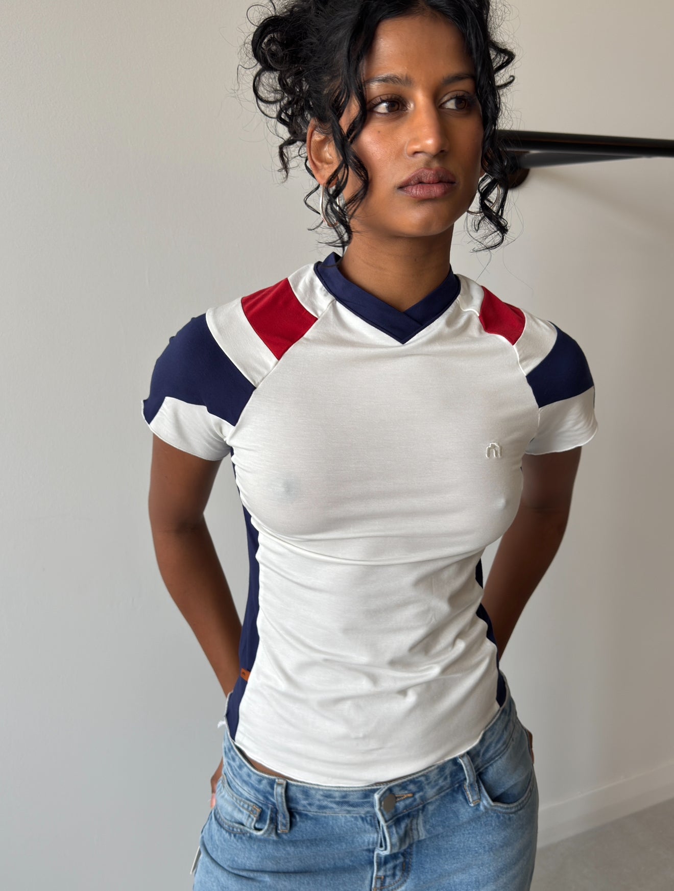 MEL TEE WHITE NAVY RED