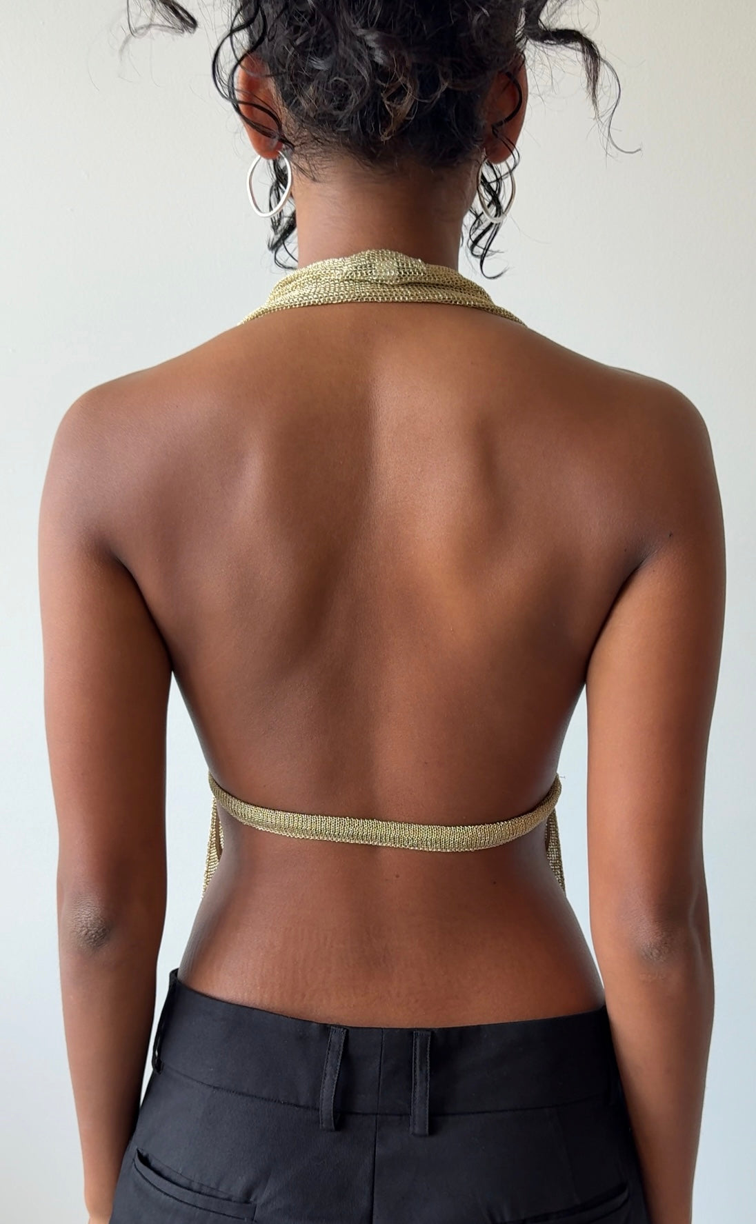 METTALIC RIB HALTER TOP GOLD