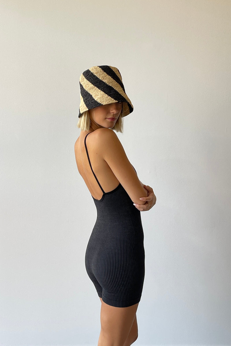 CYLA BUCKET HAT BLACK AND NATURAL SPIRAL - JACE BANU