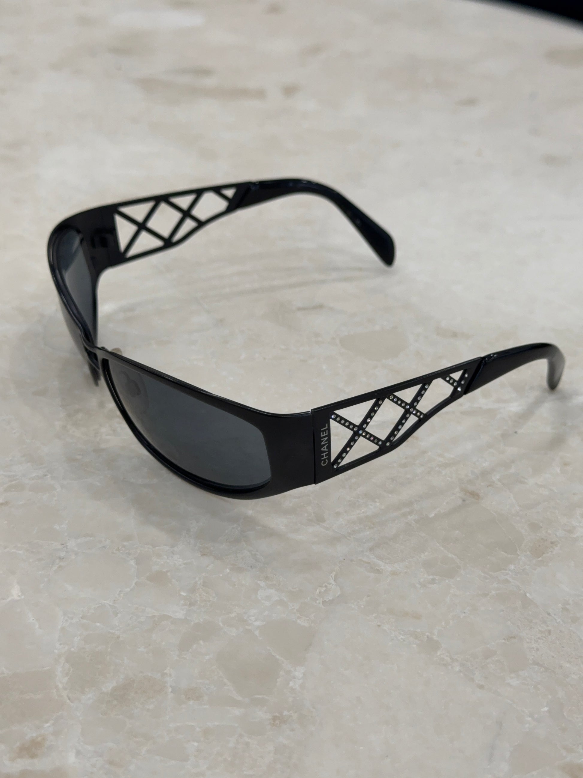 CHANEL SUNGLASSES BLACK