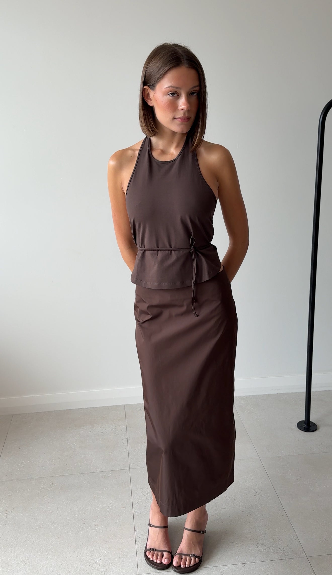 PAPER TAFFETA COLUMN SKIRT MOCHA
