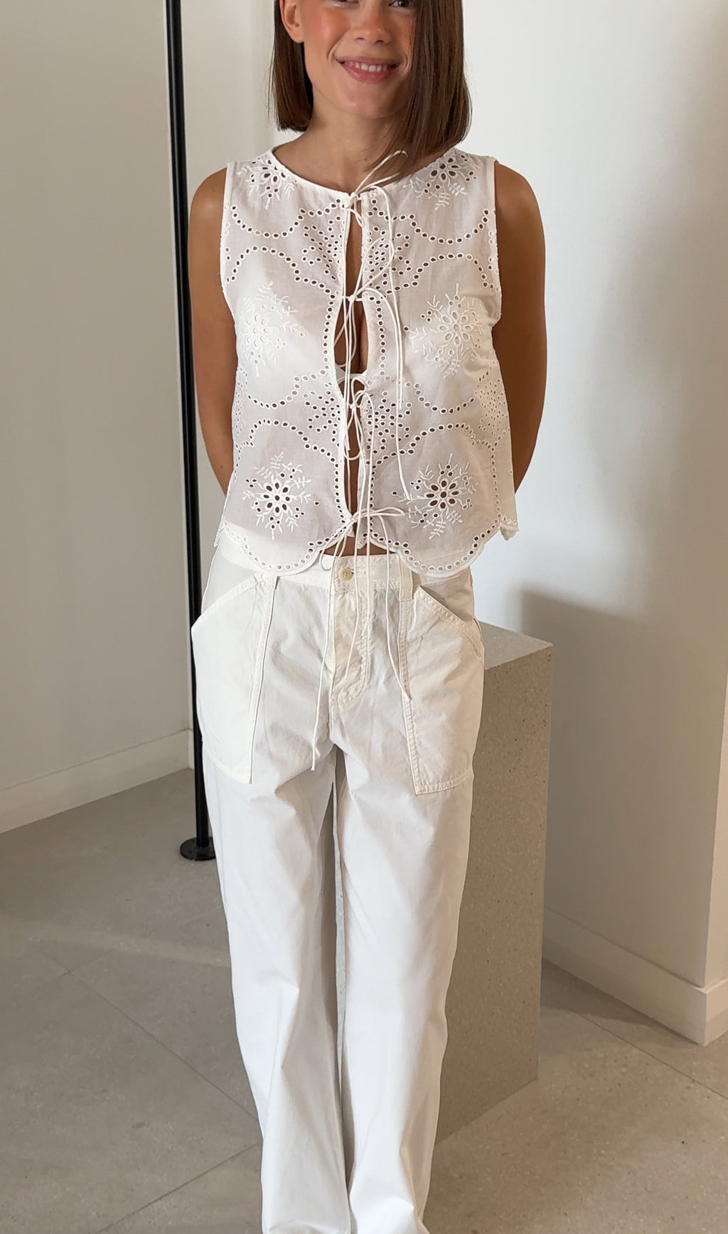 BRODERIE TIE BLOUSE WHITE