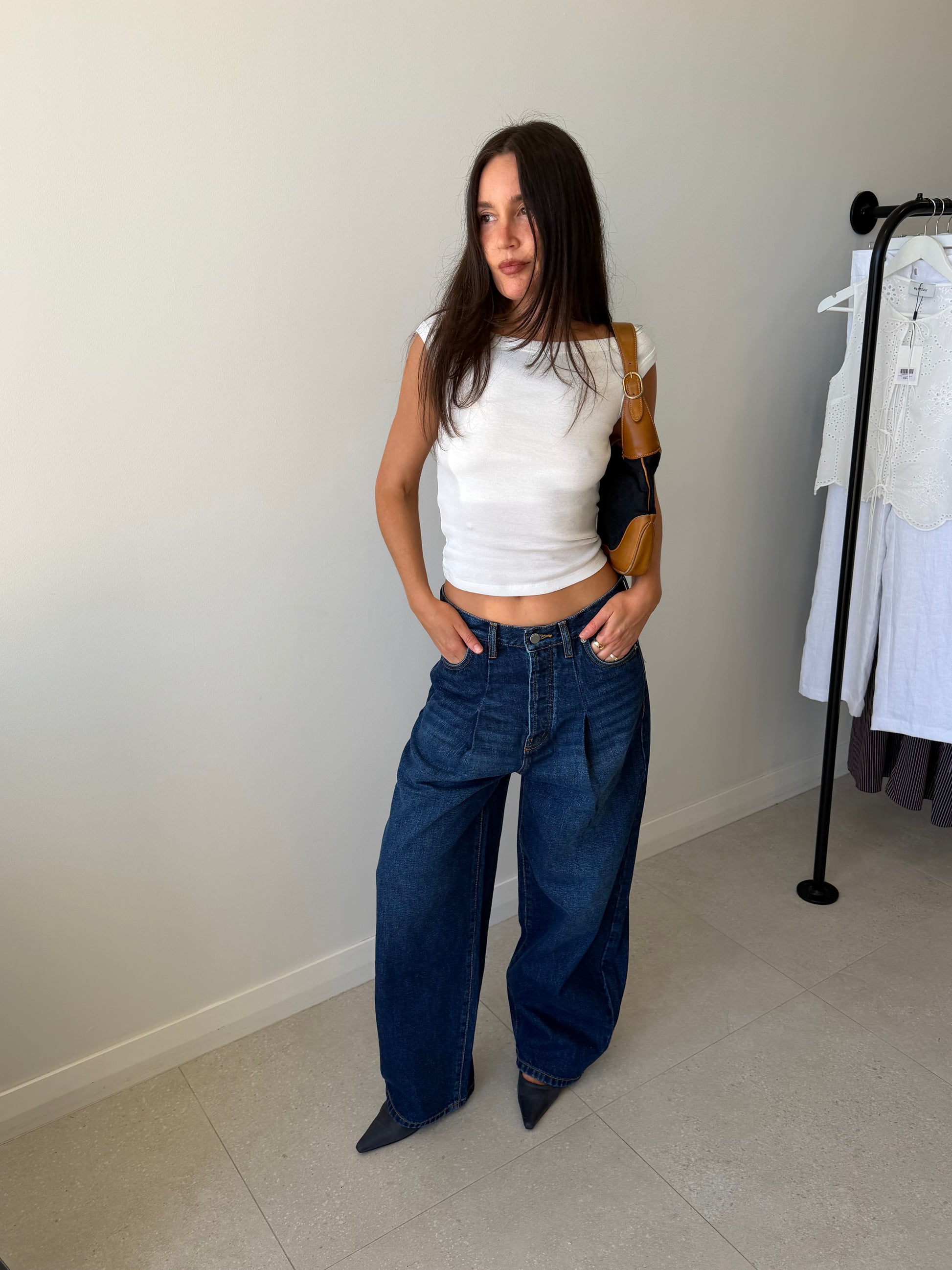 MID RISE PLEASE BARREL JEANS