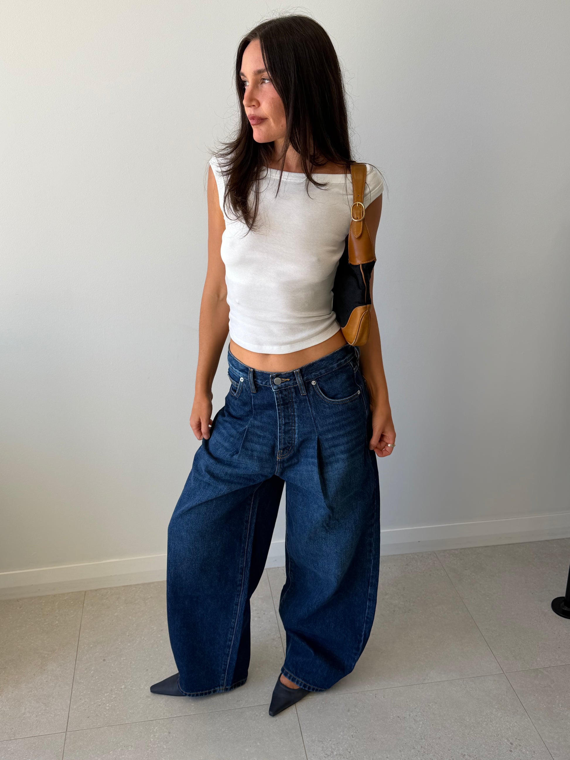 MID RISE PLEASE BARREL JEANS