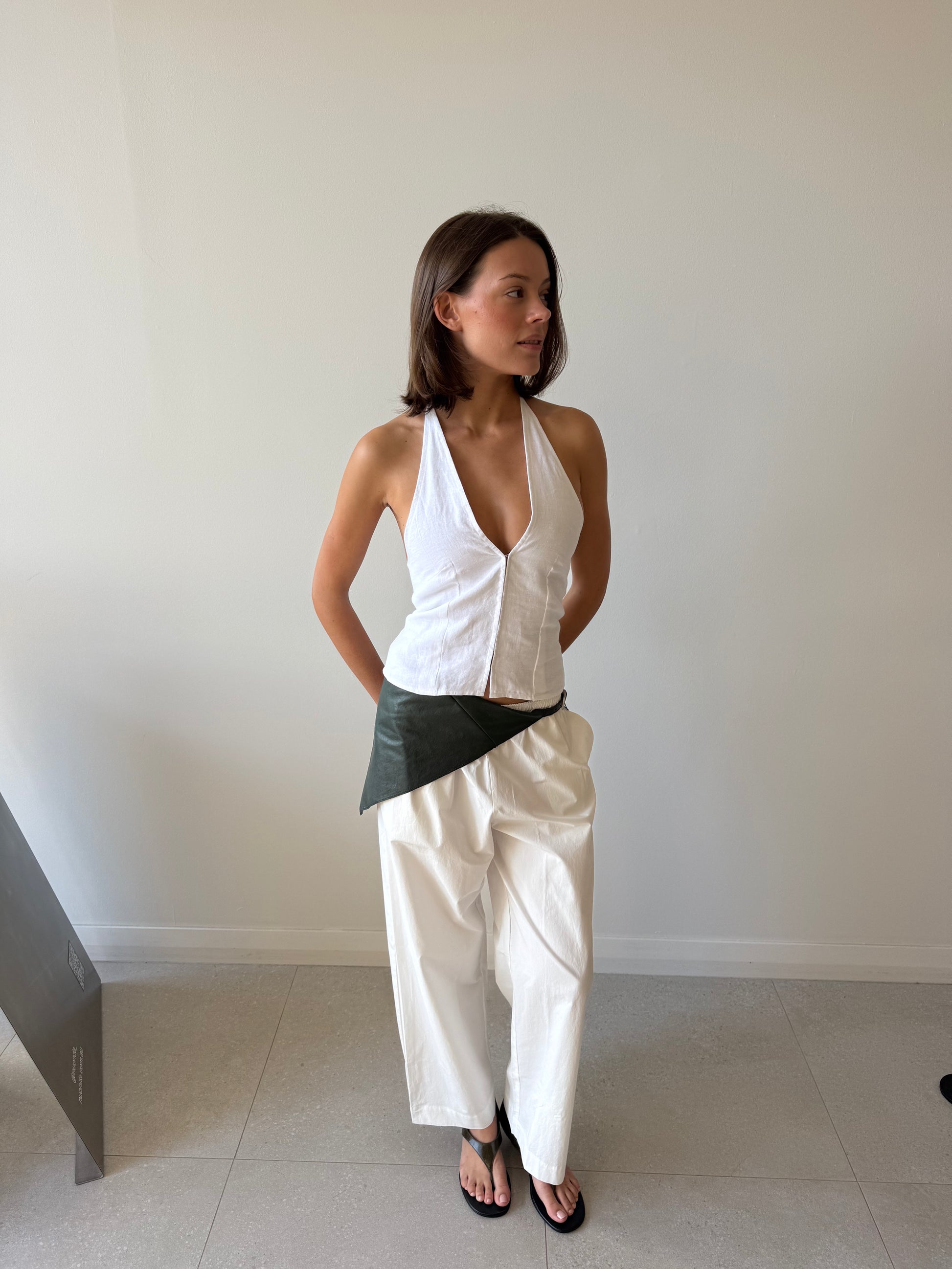 EASE TROUSER WHITE