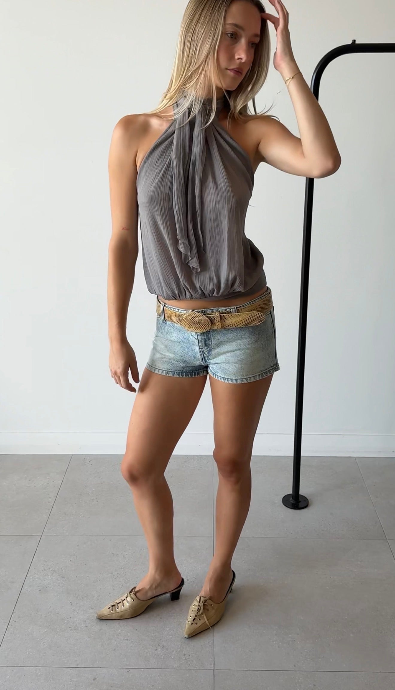 FLOR SHORTS WASHED BLUE