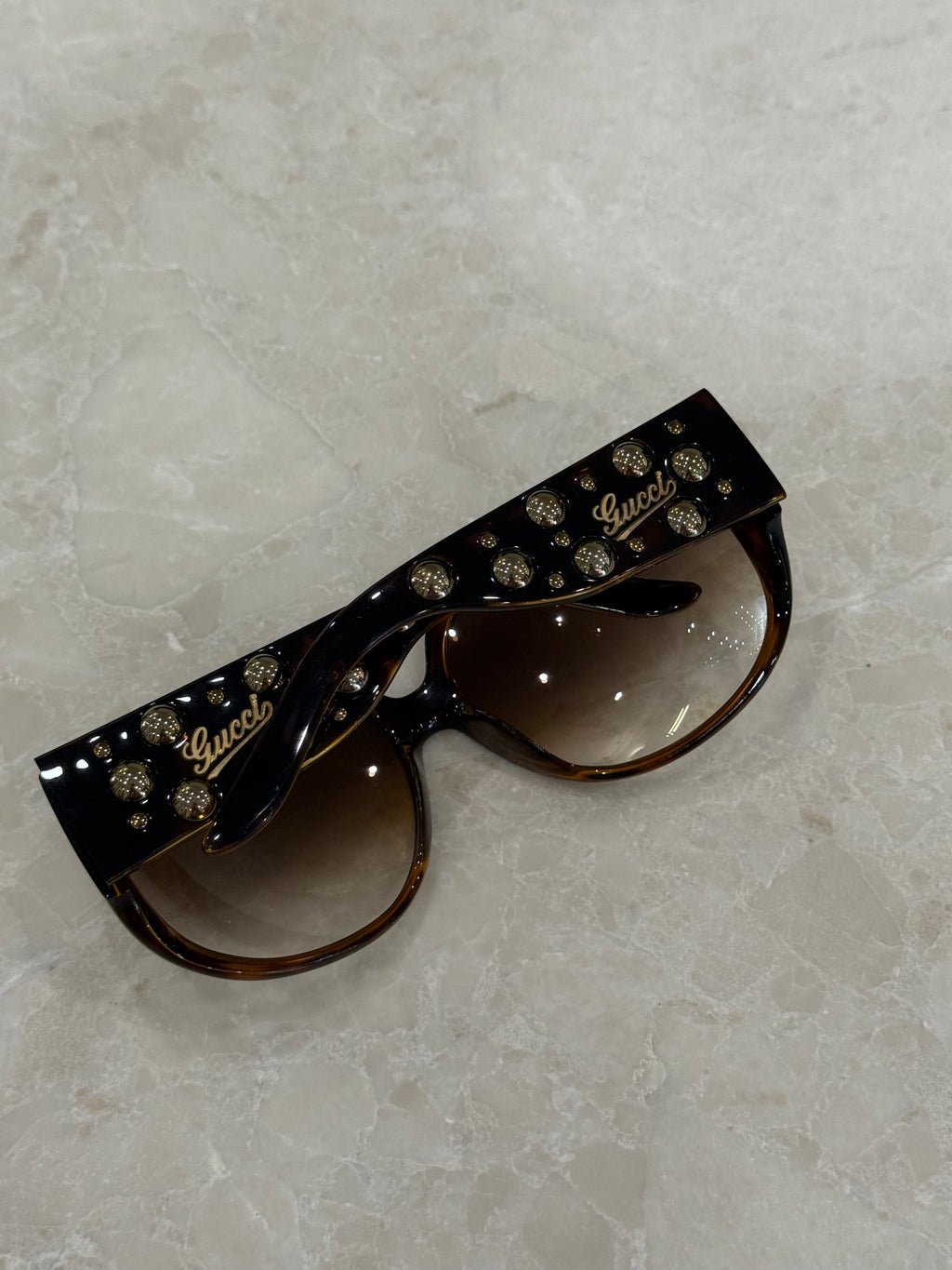 GUCCI SUNGLASSES BROWN STUD