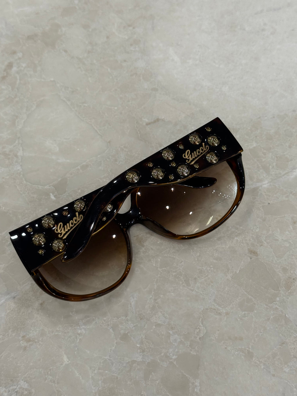 GUCCI SUNGLASSES BROWN STUD