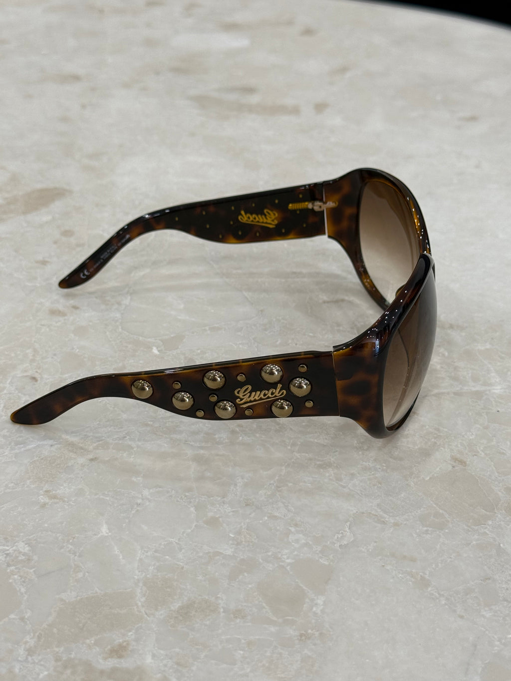 GUCCI SUNGLASSES BROWN STUD