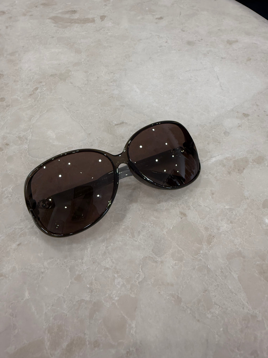 GUCCI SUNGLASSES GREEN