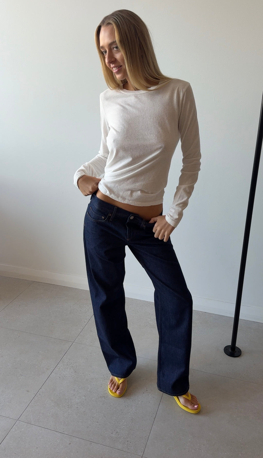 LOW RISE LOOSE JEAN