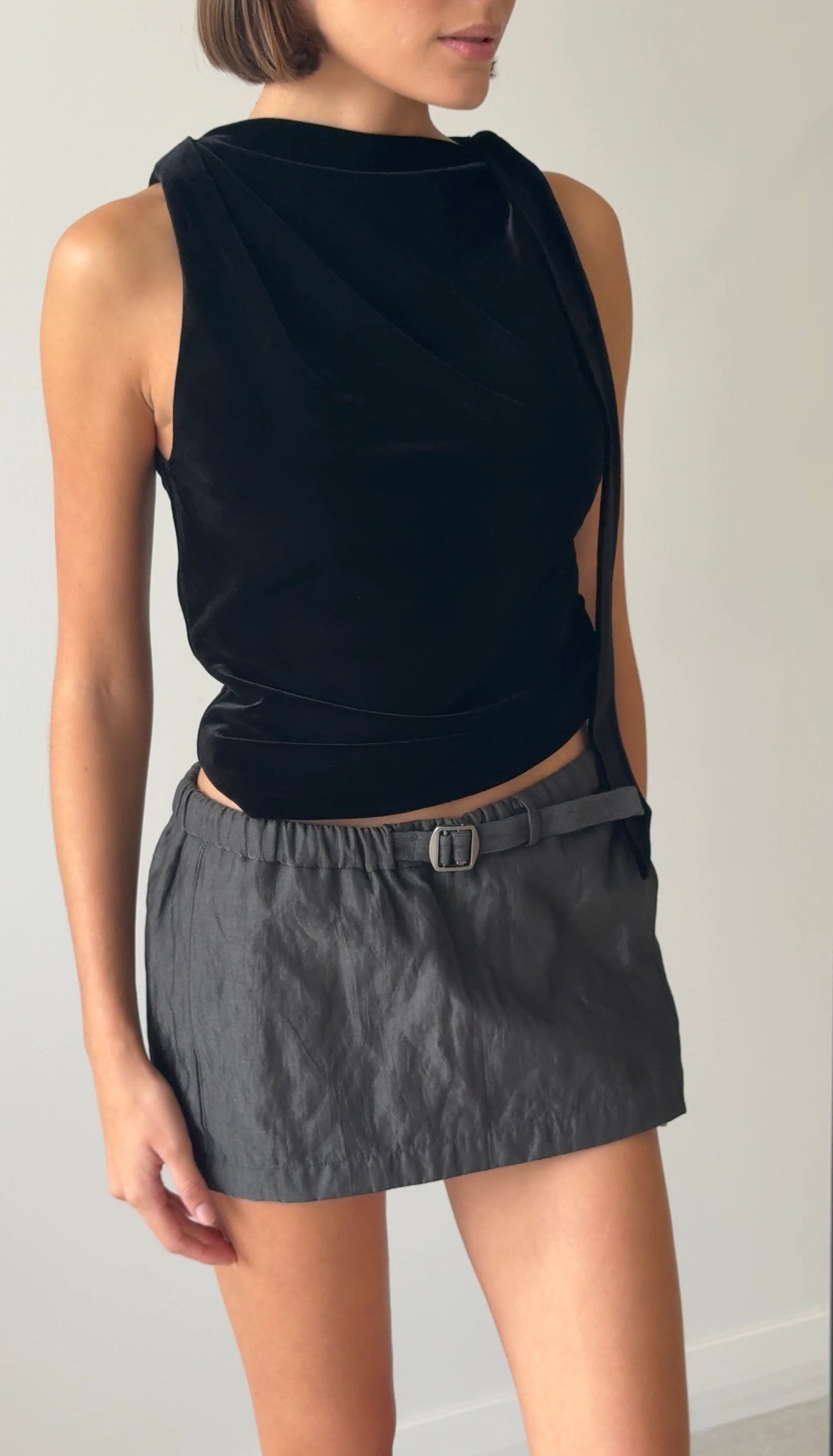 CRUSHED BELTED MINI SKIRT BLACK