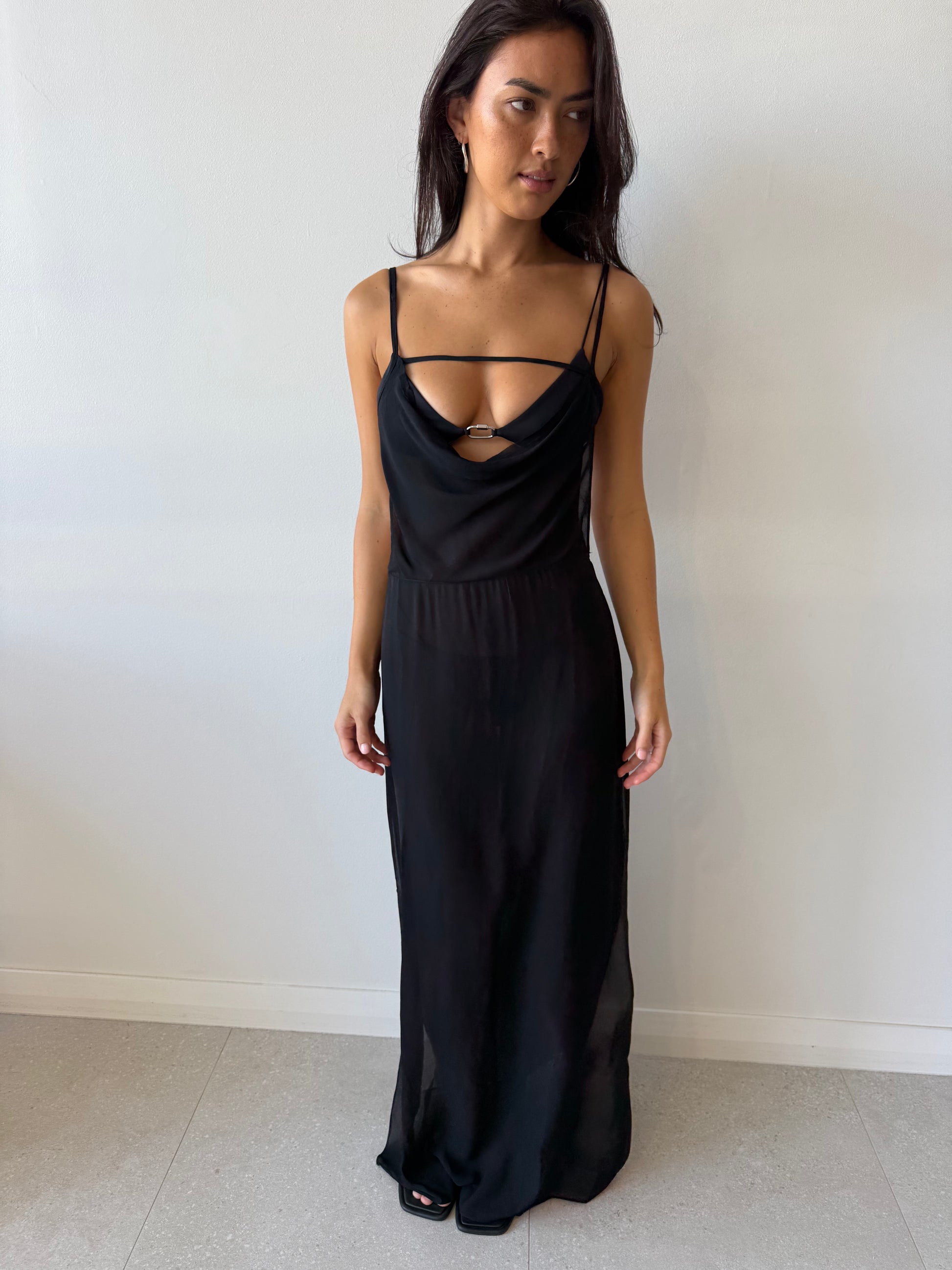 LOW BACK LONG VISCO DRESS BLACK