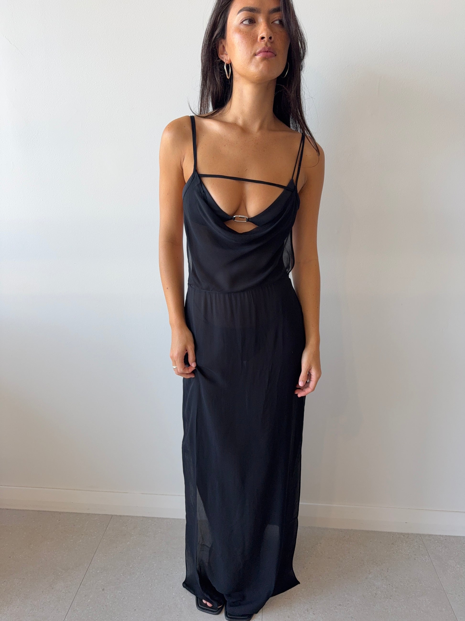 LOW BACK LONG VISCO DRESS BLACK