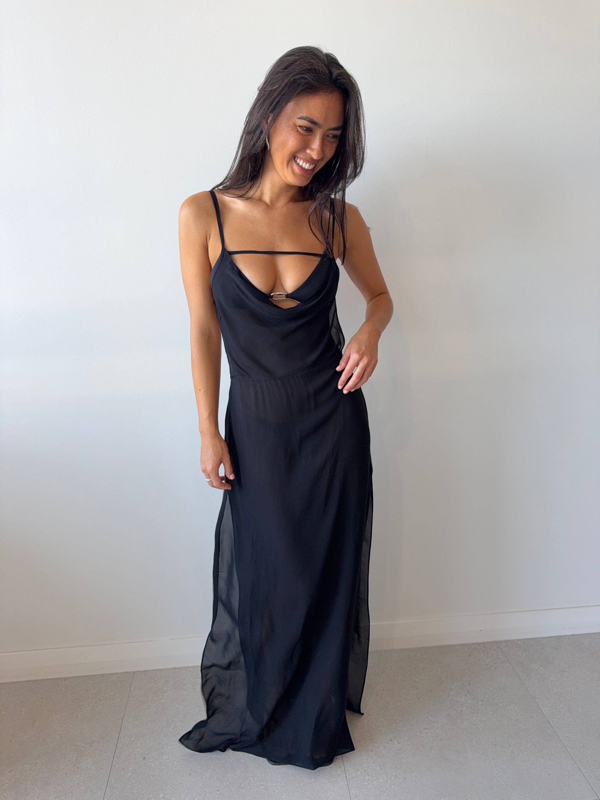 LOW BACK LONG VISCO DRESS BLACK