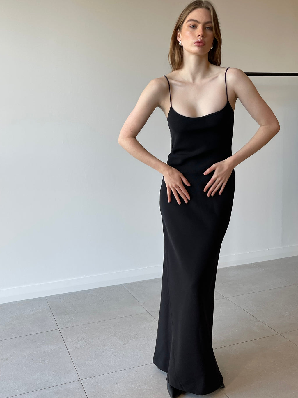 IZOLA MAXI DRESS BLACK