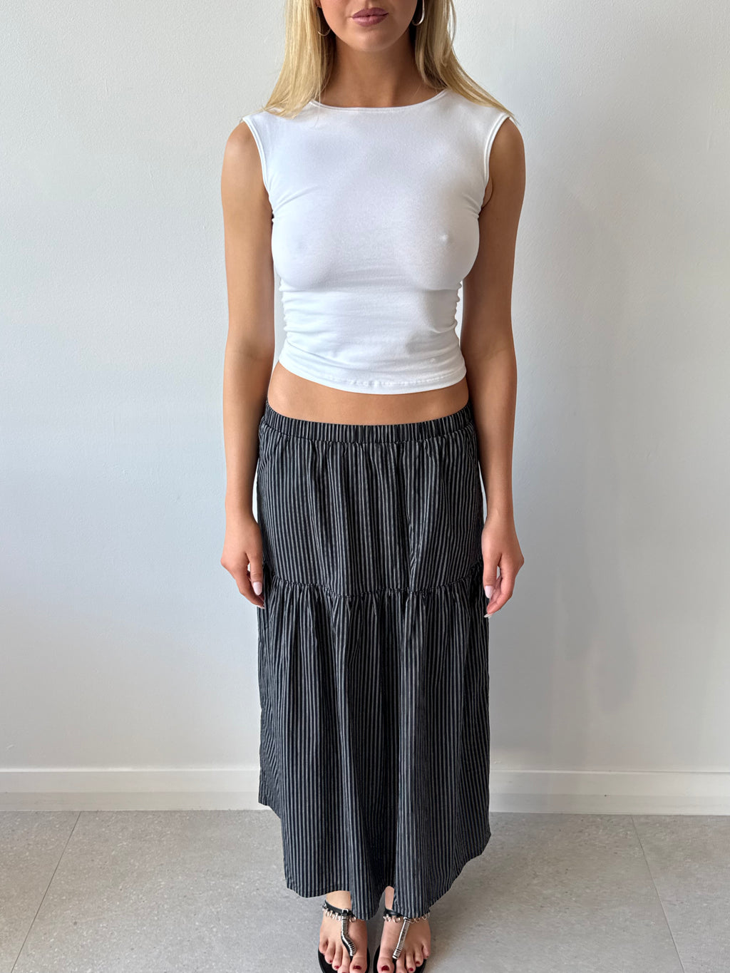 ELANOR MUSCLE TEE WHITE