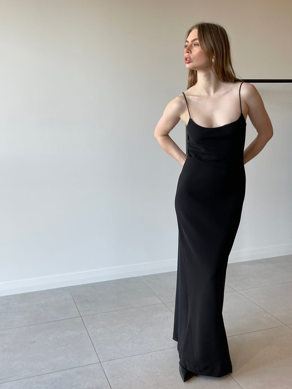 IZOLA MAXI DRESS BLACK