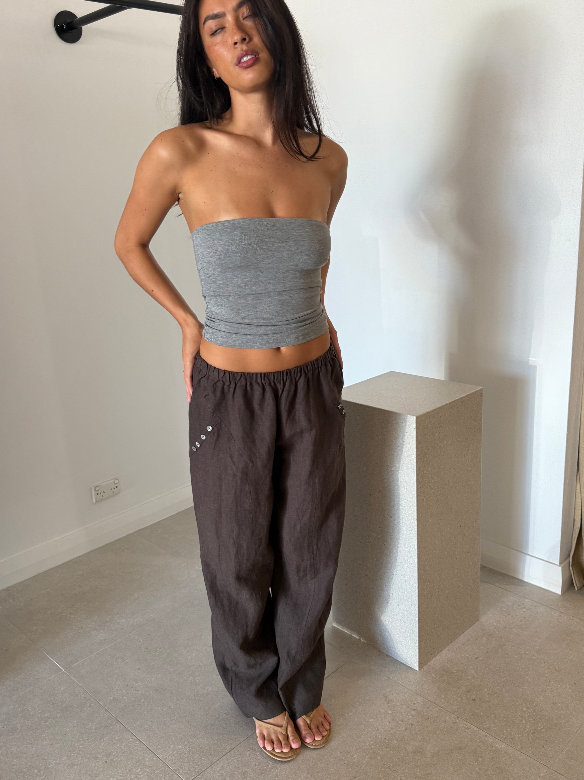 ANGLE POCKET PANT BARK