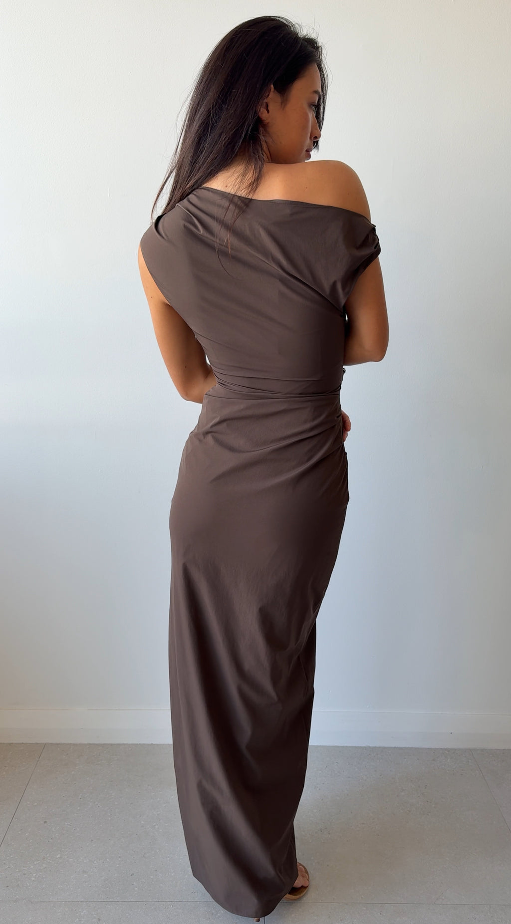 SOL OFF SHOULDER GOWN MOCHA