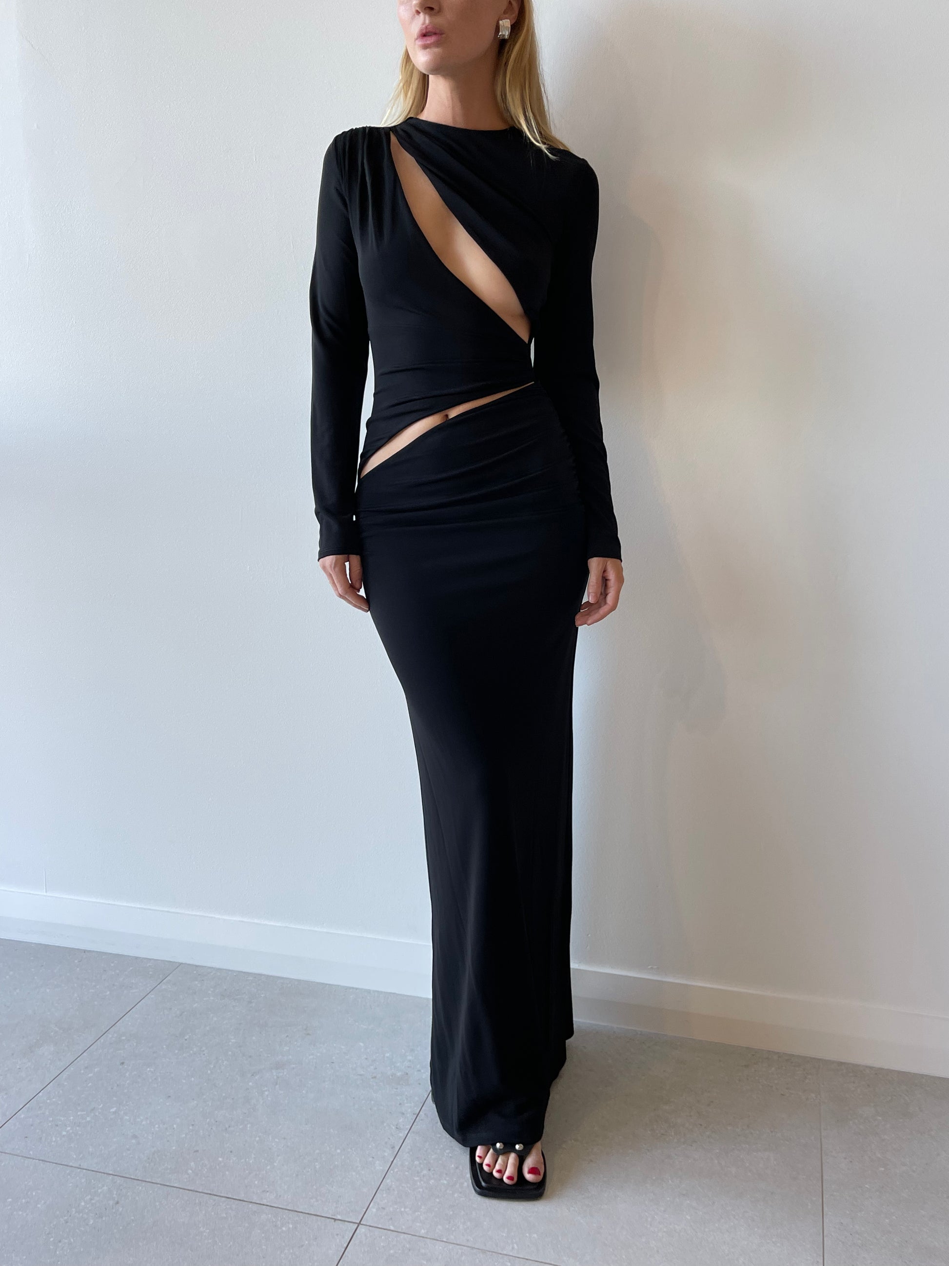 CUTS BOTH WAYS MAXI DRESS BLACK