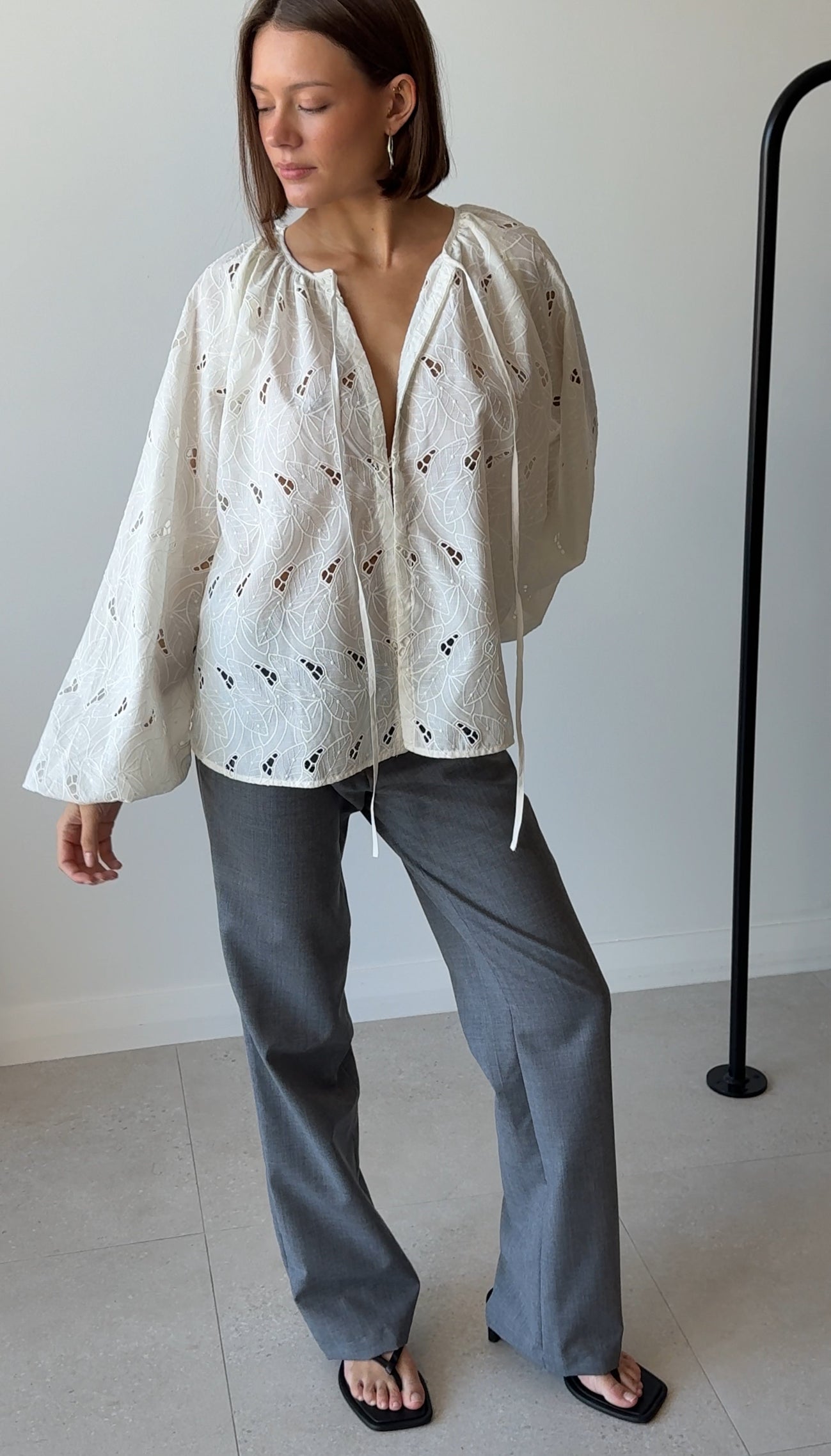 THORA BLOUSE BIRGITTA BRODERIE ANGLAISE WHITE