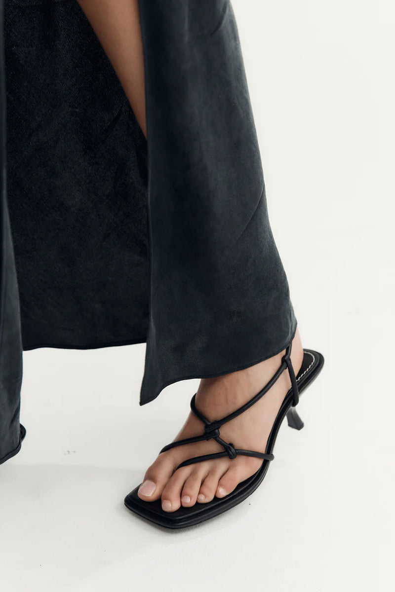 LILY HEEL BLACK - LA TRIBE