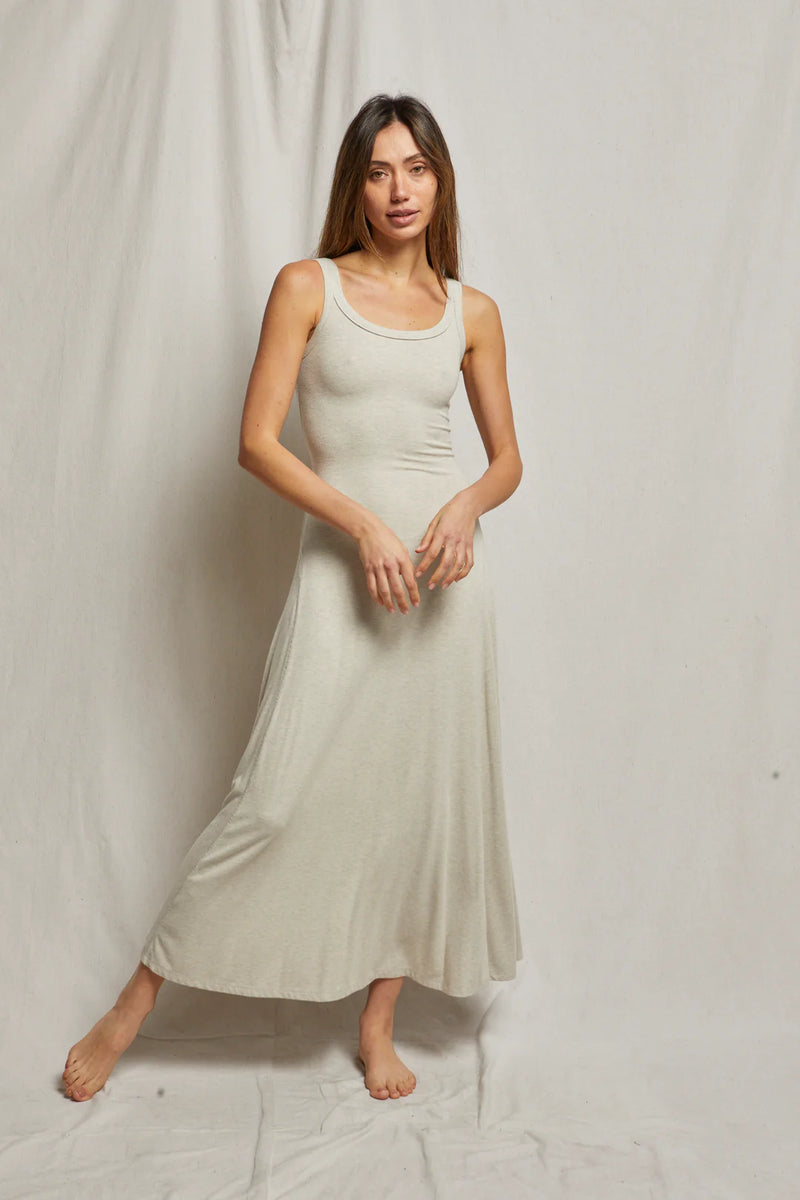 MIMI RIBBED MAXI DRESS OATMEAL - PERFECT WHITE TEE